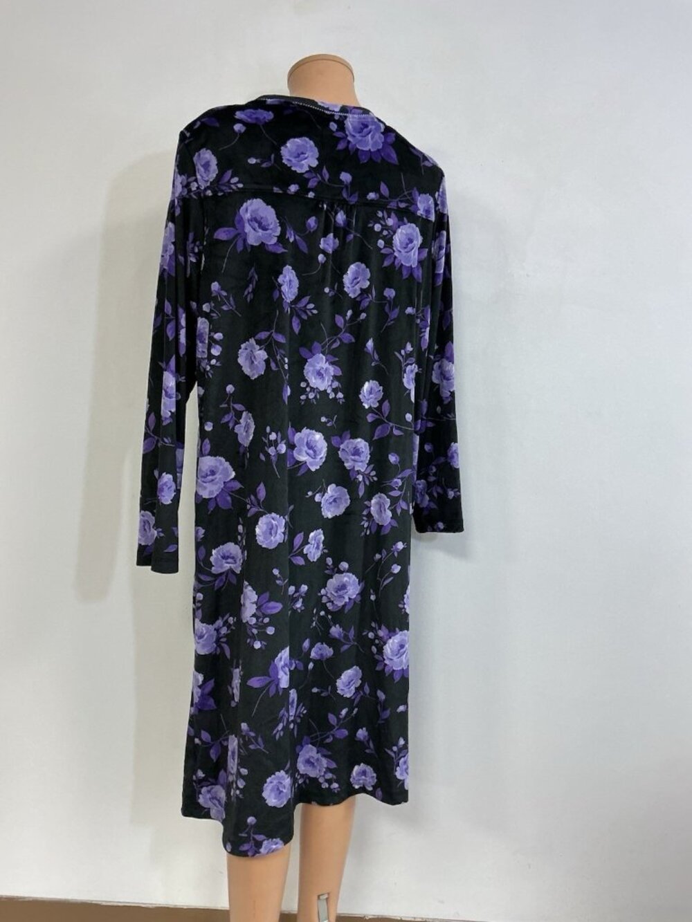 Purple Floral Velvet Night Gown Pajamas Womens Large - Picture 3 of 8